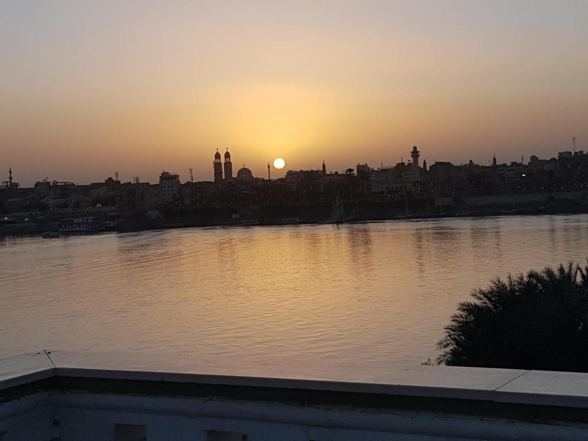 Nile Sunrise Flats Lägenhet Luxor Exteriör bild